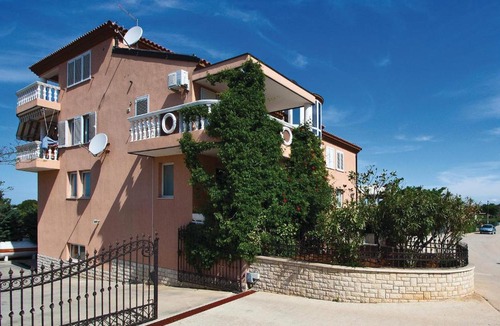 Galizana Apartment | Nice apartment in Galizana with 1 Bedrooms and WiFi
