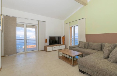 Lukovo Apartment | Nice apartment in Lukovo with house sea view
