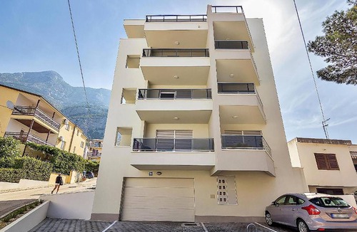 Bidol Apartment | Nice apartment in Makarska with WiFi