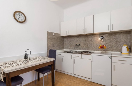 Omisalj Apartment | Nice apartment in Omisalj with WiFi