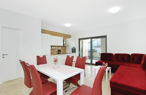 Sibenik Apartment | Nice apartment in Sibenik with house sea view