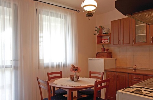 Pula Apartment | Nice apartment in Stinjan with house sea view