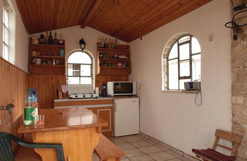 Pula Apartment | Nice apartment in Stinjan with house sea view