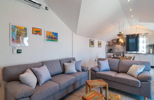 Supetar Apartment | Nice apartment in Supetar with WiFi