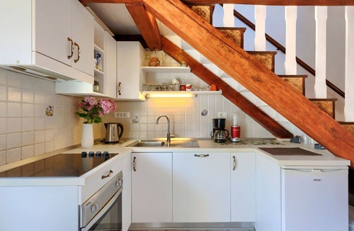 Kastelir House | Nice apartment in villa for 6 people with pool, WIFI, A/C, TV, patio and pets allowed