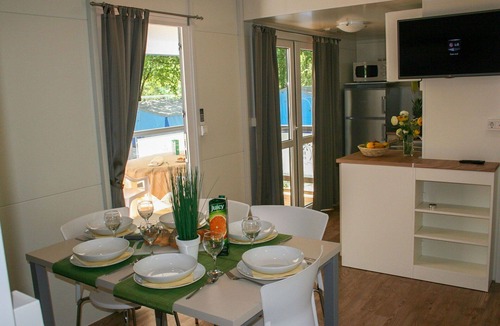 Zelena House | Nice apartment in villa for 6 guests with pool, WIFI, A/C, TV and terrace
