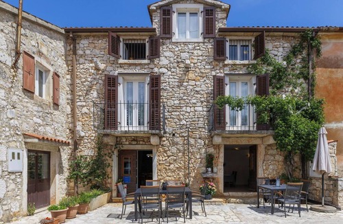 Kukci House | Nice apartment in villa for 3 people with A/C, WIFI, TV, terrace and pets allowed