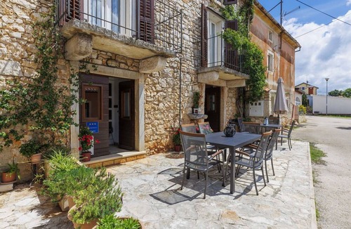 Kukci House | Nice apartment in villa for 3 people with A/C, WIFI, TV, terrace and pets allowed