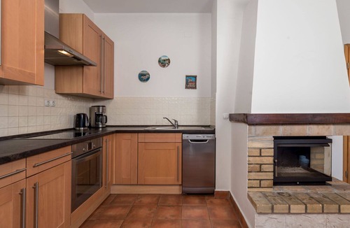 Martina House | Nice apartment in villa for 6 people with pool, A/C, WIFI, TV, terrace and pets allowed