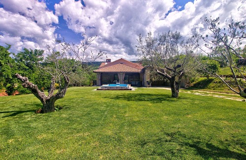 Hrastovlje Apartment | Nice apartment with A/C, private pool, WIFI, TV, terrace, pets allowed and panoramic view
