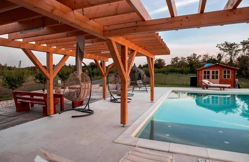 Aljmas House | Nice home in Aljmas with sauna