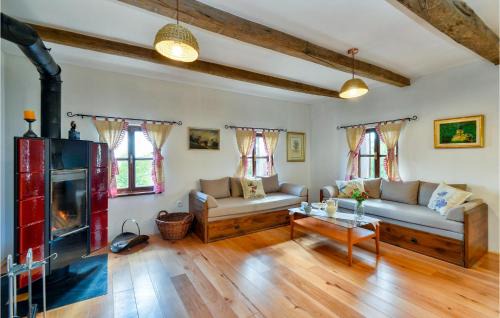 Breznicki Hum House | Nice Home In Breznicki Hum With Wifi