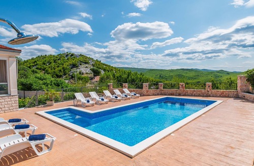 Cvrljevo House | Nice home in Cvrljevo