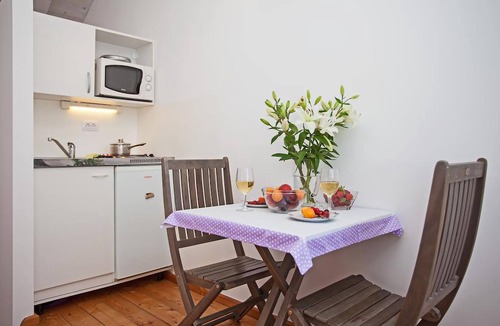 Pile House | Nice home in Dubrovnik with kitchen