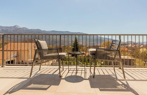 Dugopolje House | Nice home in Dugopolje with sauna