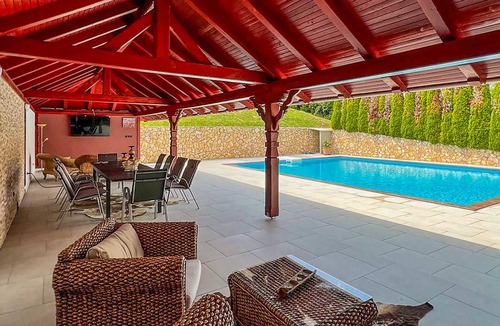 Veliki Grđevac House | Nice home in Gornja Kovacica