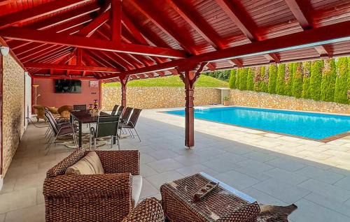 Veliki Grđevac House | Nice Home In Gornja Kovacica