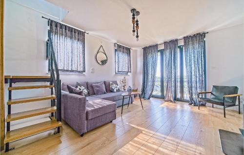 Jastrebarsko House | Nice Home In Ivancici With House A Mountain View