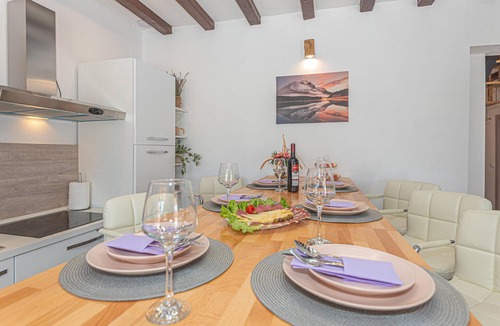 Drnis House | Nice home in Kaocine - Miljevci