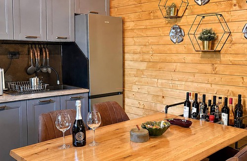 Lasinja House | Nice home in Lijevo Sredicko with sauna
