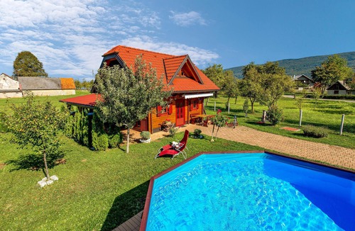 Licko Lesce House | Nice home in Licko Lesce