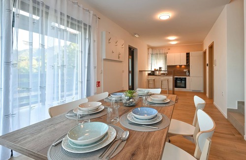Varazdin House | Nice home in Margecan with house a mountain view