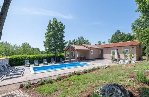Zupanici House | Nice home in Nedescina