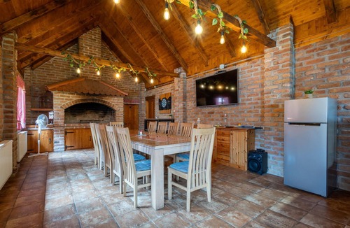 Brestovac House | Nice home in Novo Zvecevo with sauna