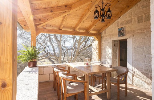 Sinj House | Nice home in Obrovac Sinjski with WiFi
