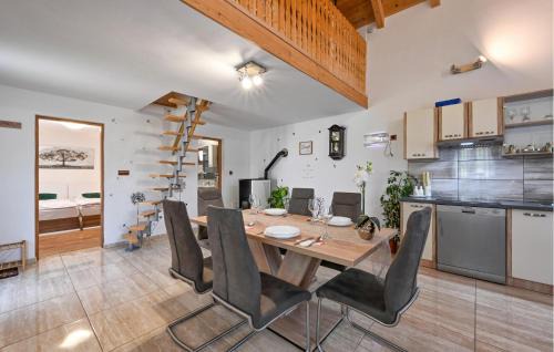 Donji Martijanec House | Nice Home In Rivalno With Sauna