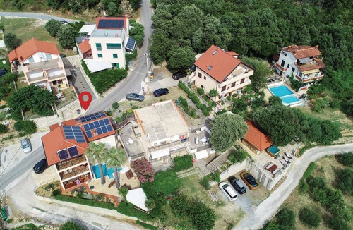 Supetarska Draga House | Nice home in Supetarska Draga with sauna