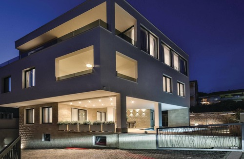 Trogir House | Nice home in Saldun with sauna