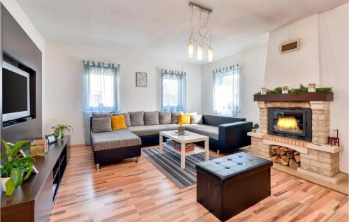 Sracinec House | Nice Home In Svibovec Podravski With Sauna