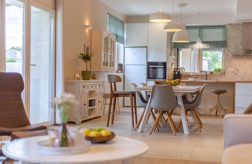 Butkovici House | Nice home in Svetvincenat with sauna