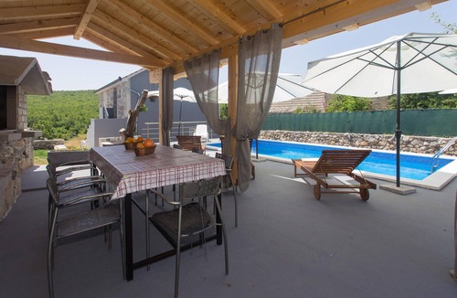 Trilj House | Nice home in Tijarica