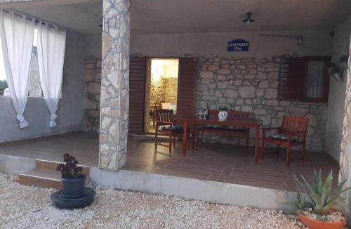 Slivnica Apartment | Nino