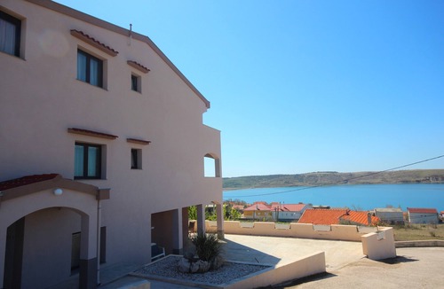 Rtina Apartment | Njaco - Standard One Bedroom Apartment with Balcony and Sea View