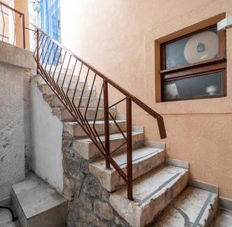 Stari Grad Apartment | Nono