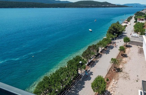 Neum House | Novum-Hotel - Standard Triple Room with Balcony and Side Sea View 1
