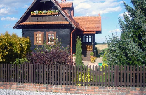 Marusevec House | Oak Cottage Getaway in Northern Croatia