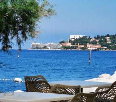 Seca House | Ocean Beauty Beachfront Boat House in Portorož with Sea View and Jacuzzi