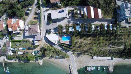 Rtina Hostel | Odmoree Camp & Hostel