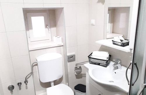 Gornji Kono House | Old town apartment Tomo