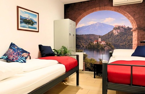 Kranj Hostel | Old Town Guest Accommodation