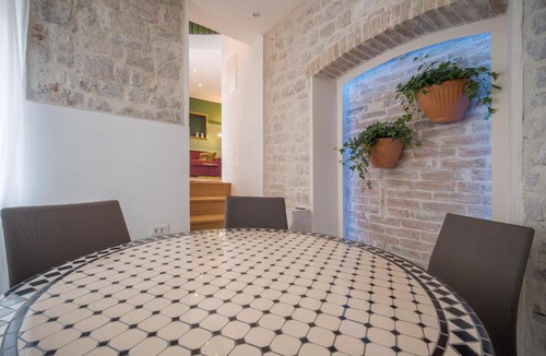 Grad Apartment | Olive grove of Šibenik - Apartment with Gallery