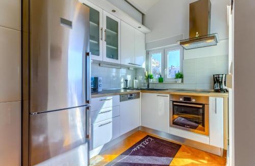 Tice Apartment | OMIŠ WIND ROSE Apartment