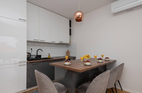 Imotski Apartment | On the first floor of a residential building with elevator is this well-equipped apartment.