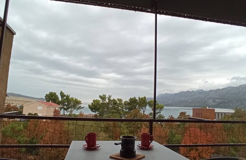 Rovanjska Apartment | One bedroom apartment with terrace and sea view Rovanjska, Paklenica (A-23758-b)