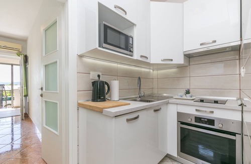 Kastel Novi Apartment | One bedroom apartment with terrace and sea view Kaštel Štafilić, Kaštela (A-21948-c)