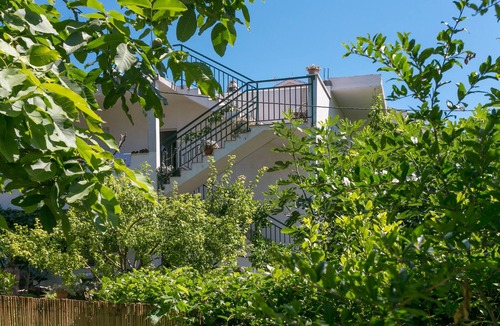 Kastel Stafilic Apartment | One bedroom apartment with terrace Kaštel Štafilić, Kaštela (A-20802-a)